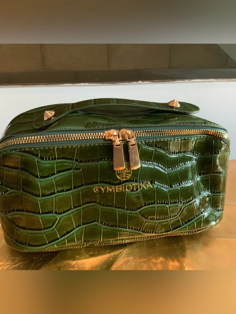 Green Croc-Embossed Makeup Bag